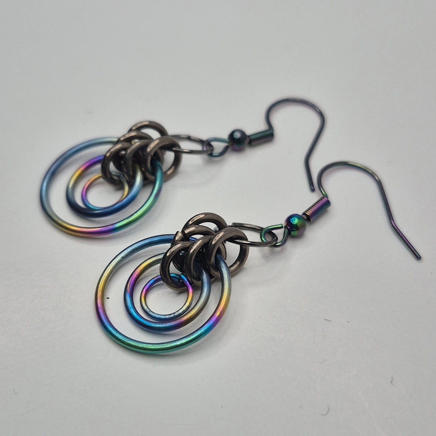 Rainbow circle earrings chainmail