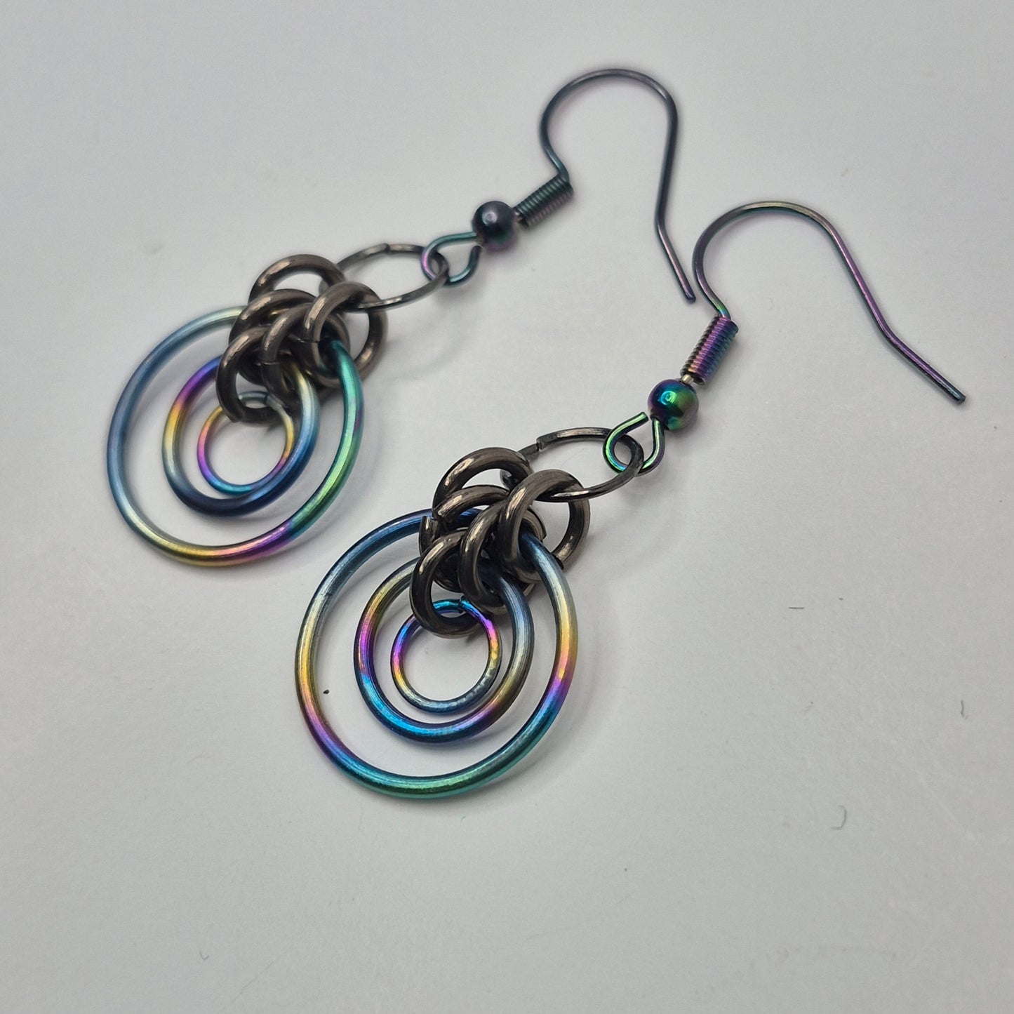 Rainbow circle earrings chainmail