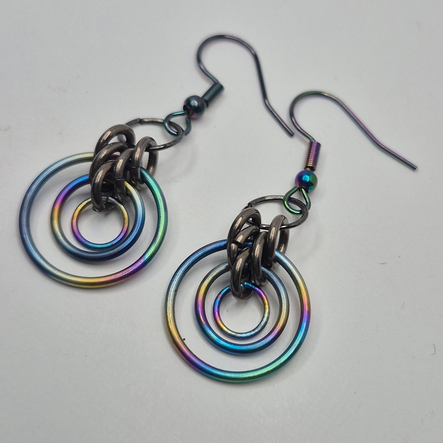 Rainbow circle earrings chainmail