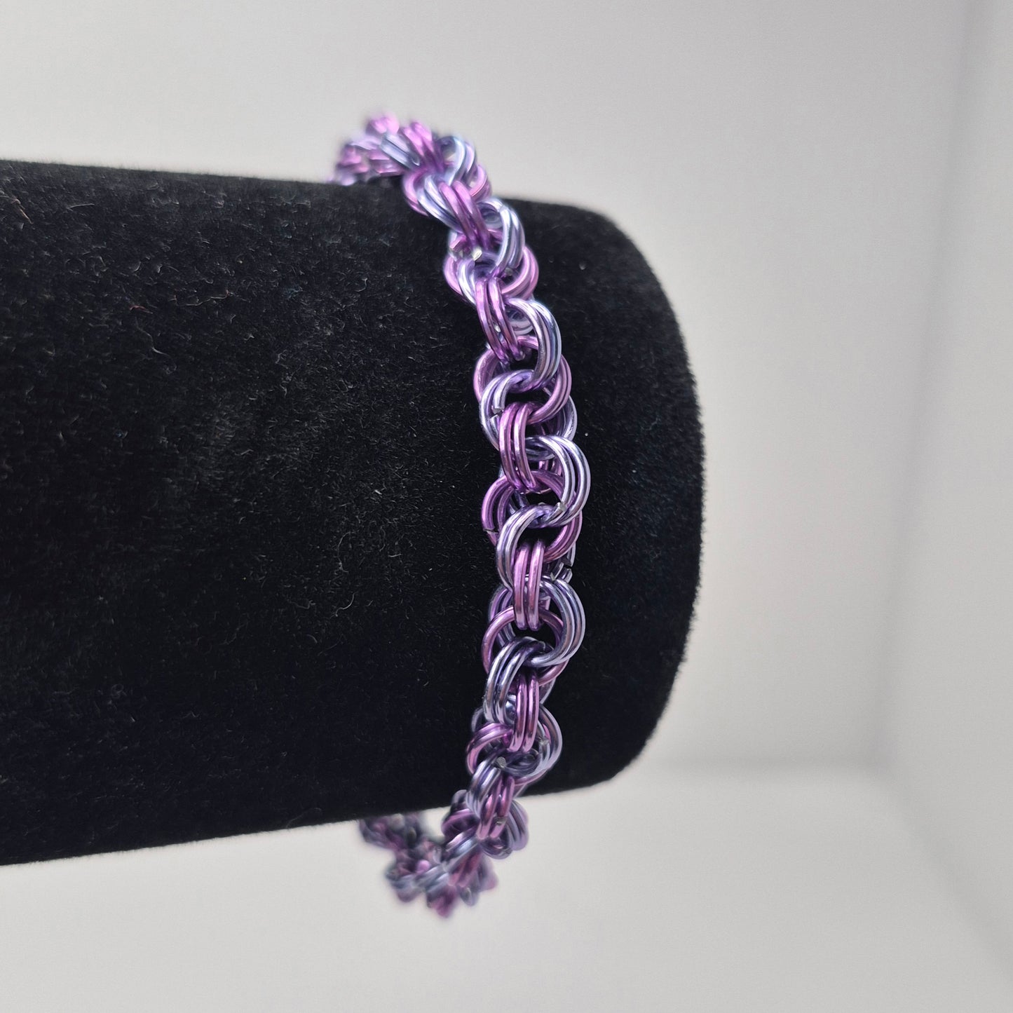 Spiral chainmail bracelet