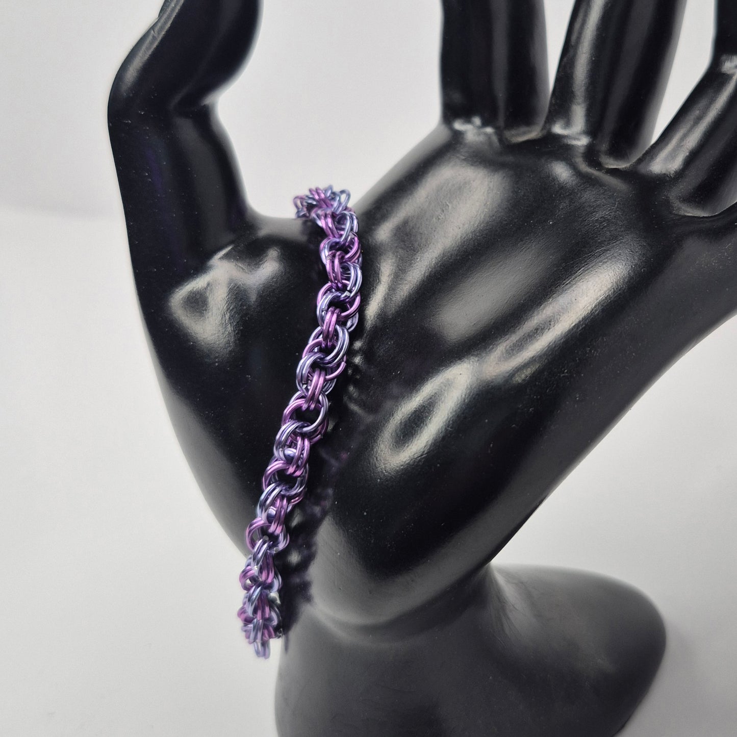 Spiral chainmail bracelet