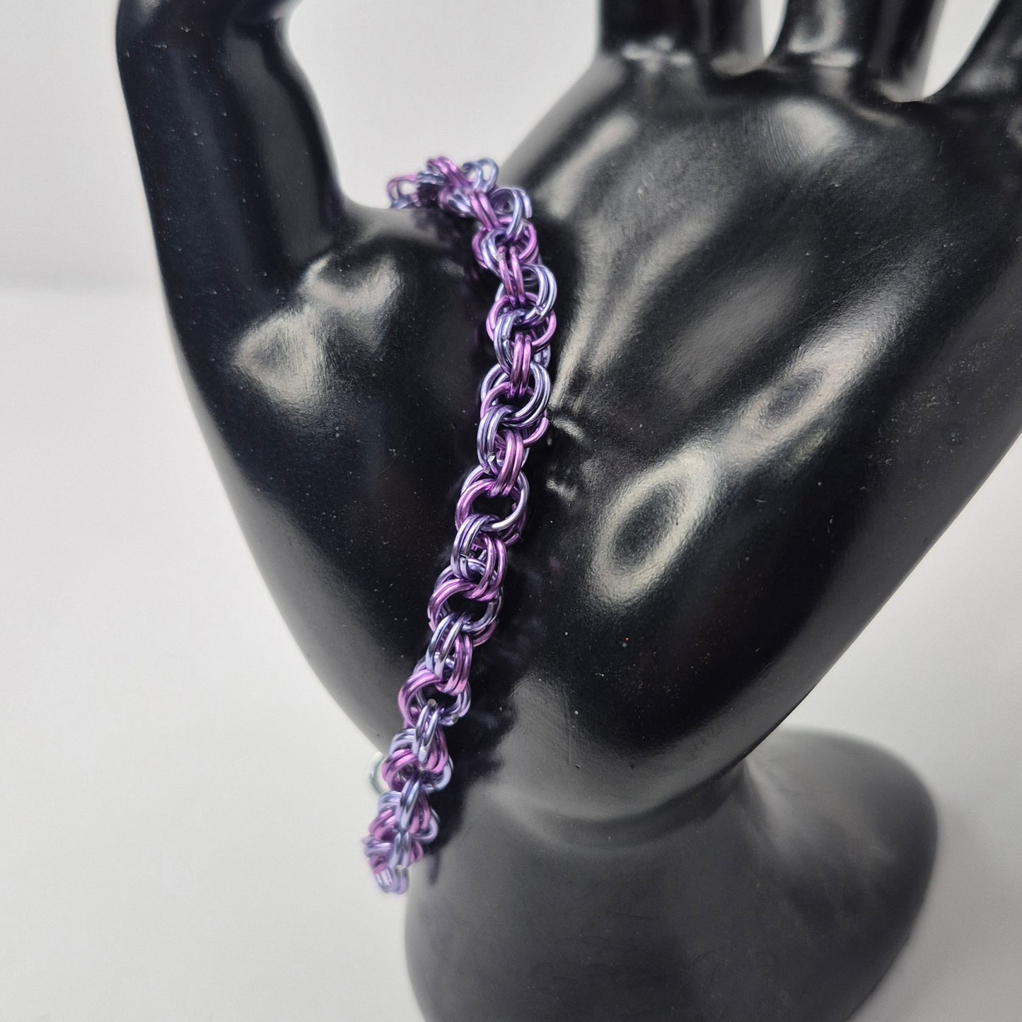 Spiral chainmail bracelet