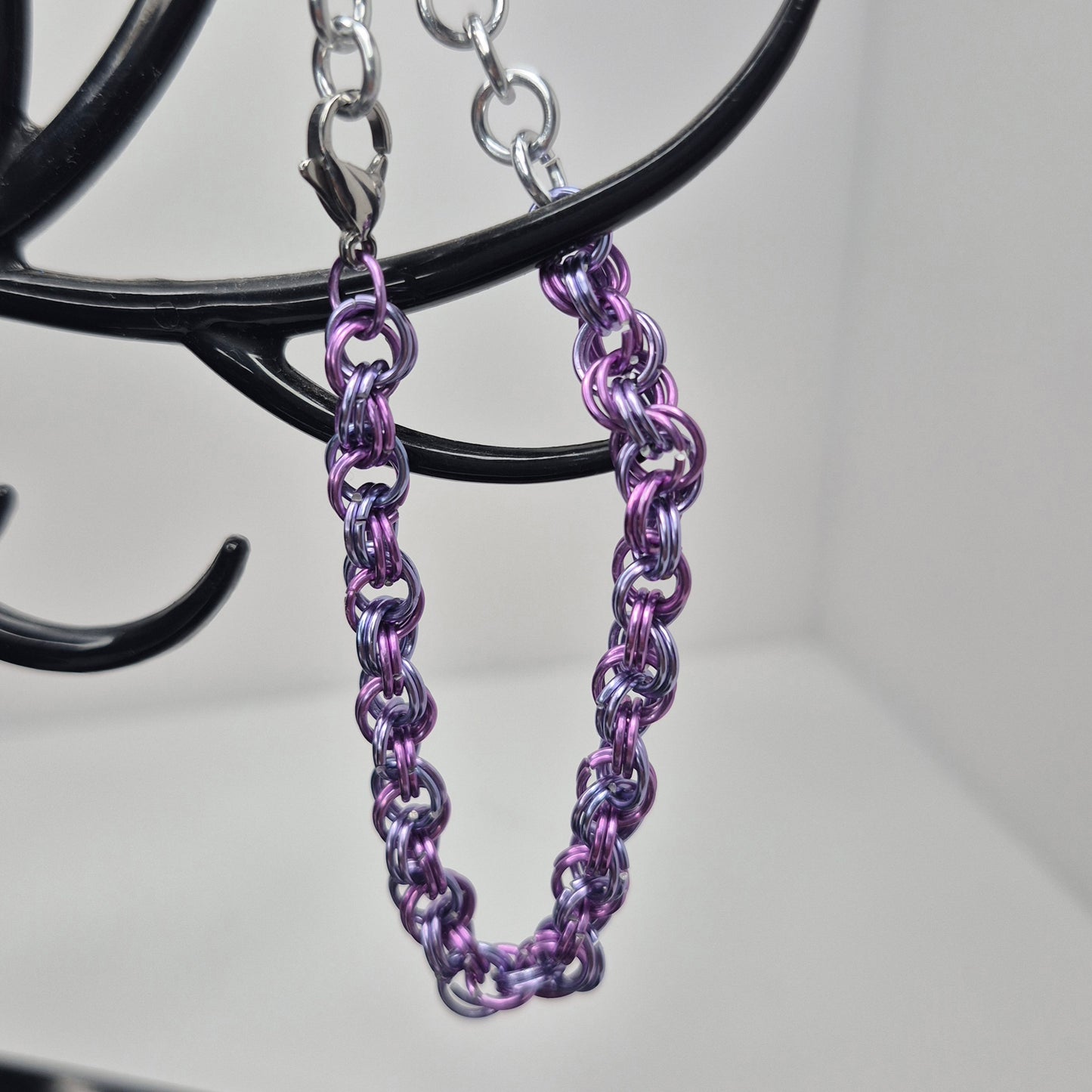 Spiral chainmail bracelet