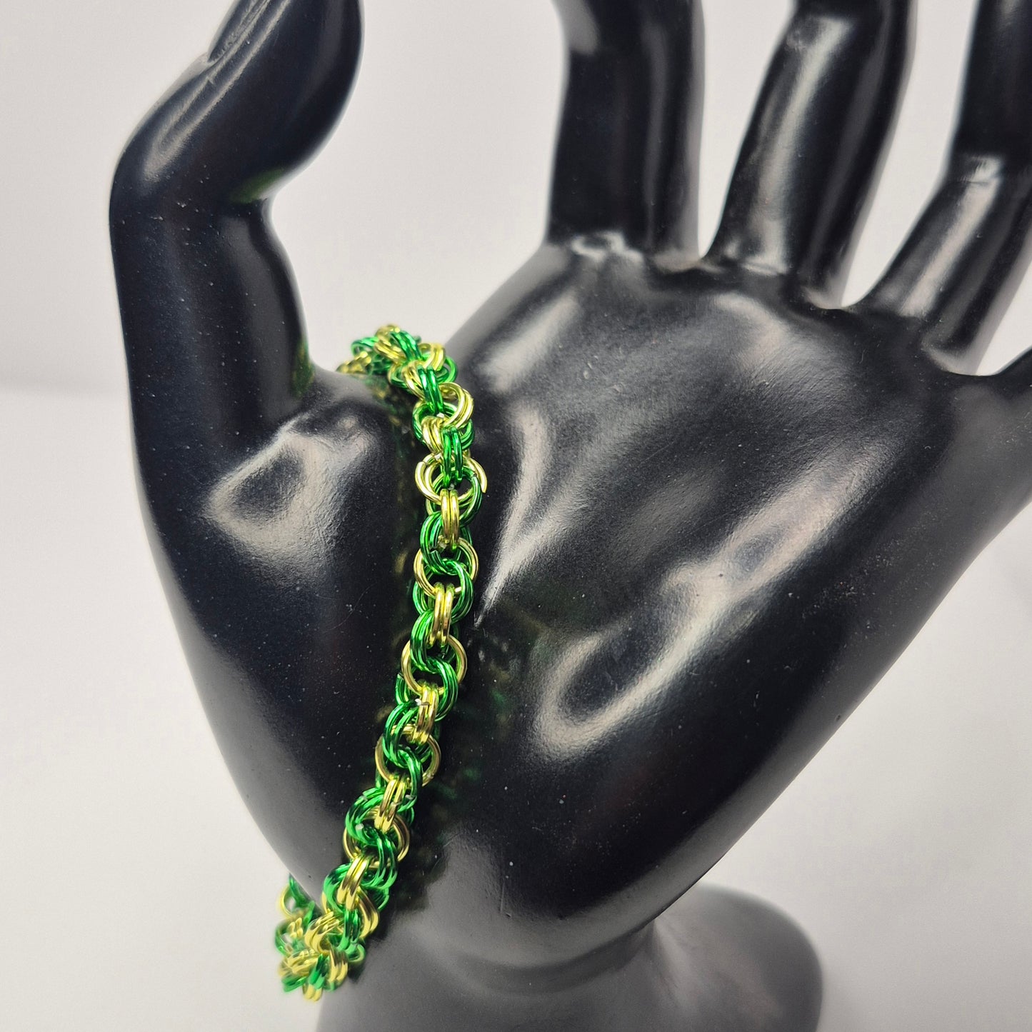 Spiral chainmail bracelet