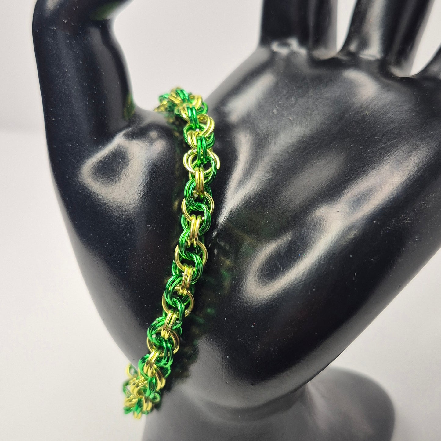Spiral chainmail bracelet