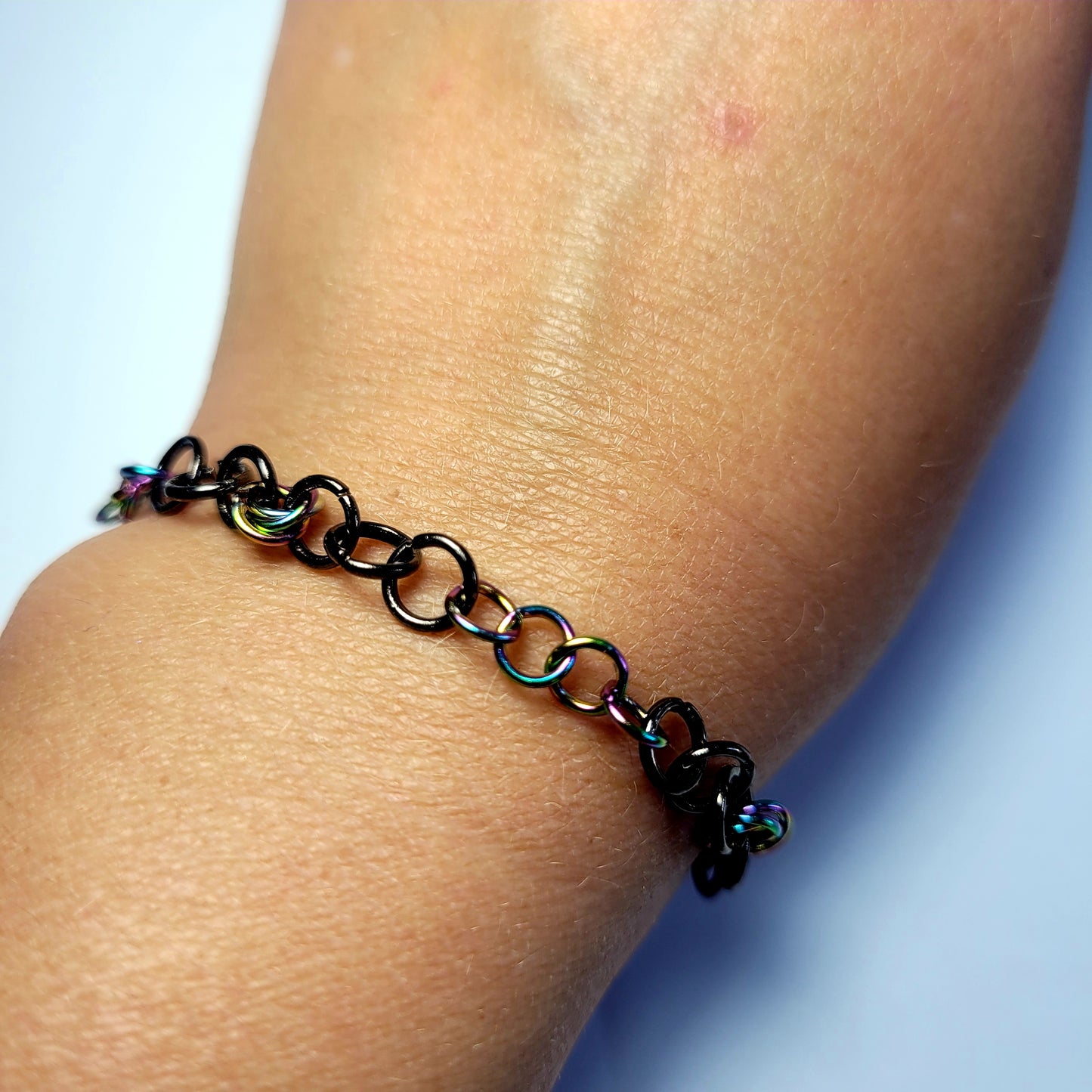 Bracelet, multichrome, oil slick chainmail