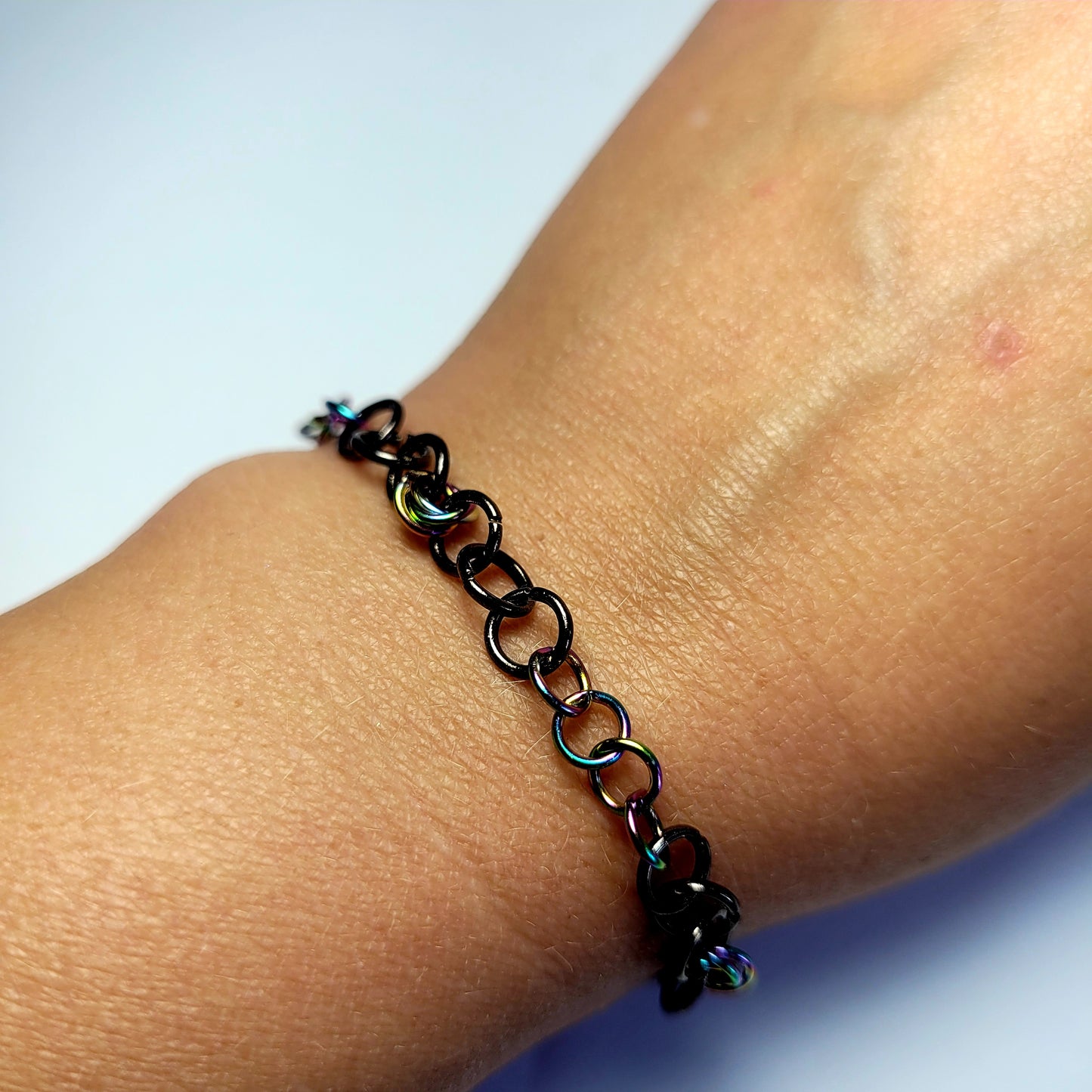 Bracelet, multichrome, oil slick chainmail