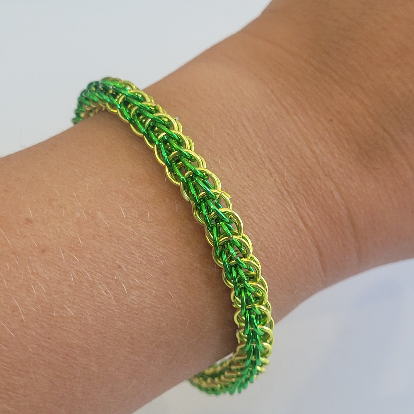 Bracelet, green and yellow chainmail