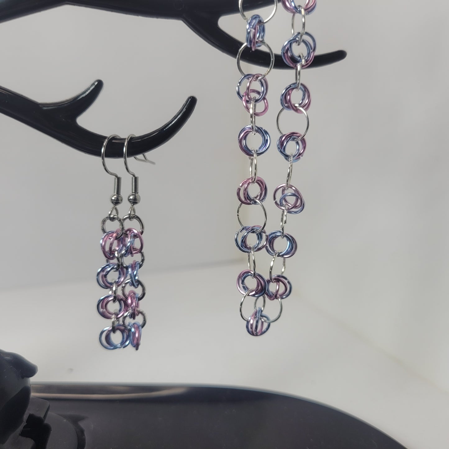 Bracelet and earring set, light pink, blue and silver chainmail